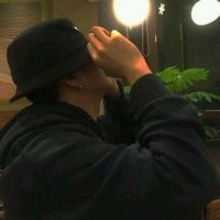 云逸头像