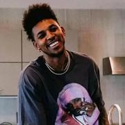 Apricity819的个人资料头像