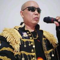 歌神出场费一个亿头像