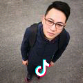 V头像