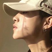 壹袭青衫仗剑的个人资料头像