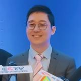 夺目的黑马头像