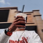 都很美好的个人资料头像