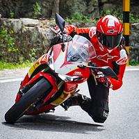 她说是炸黑的i头像