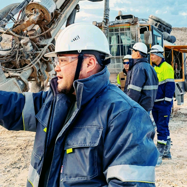 卖钻机的马东锡头像