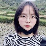 j姣姣吖头像