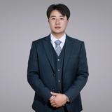 云南正前方吕国超头像