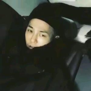 老权的绯闻女友头像
