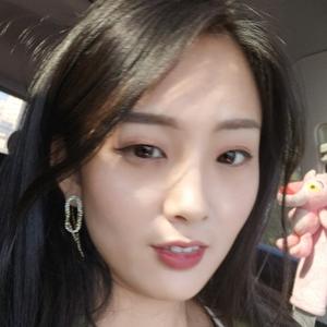 喜欢石头的小英雄头像
