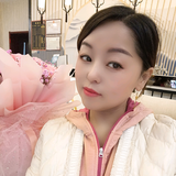 一个独立打拼的女人头像