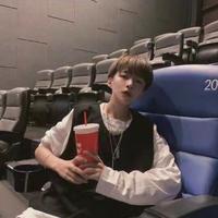 云南小啊桃头像