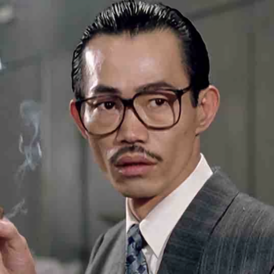 小羽哥的地下车库头像