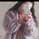 July艳艳头像