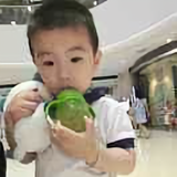 卫肖鱼头像