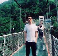 青墨断笺80761751头像