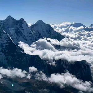 独照峨眉锋头像