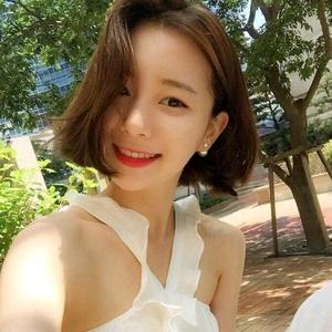 老妖妹头像