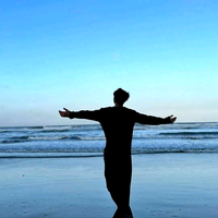 勤劳的小白丶头像