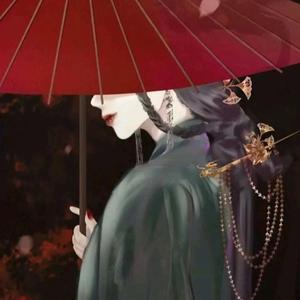 戏精女主报到处🌸头像
