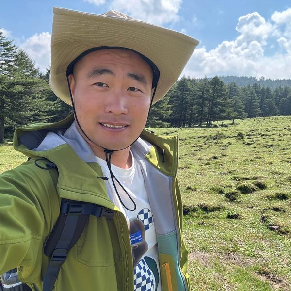 腾哥爱折腾头像