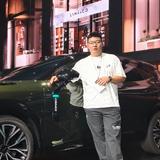 开领克的大胡子头像