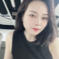 杨杨奔驰罗伦士商务车头像