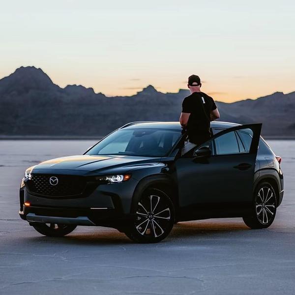 太湖一个磊头像