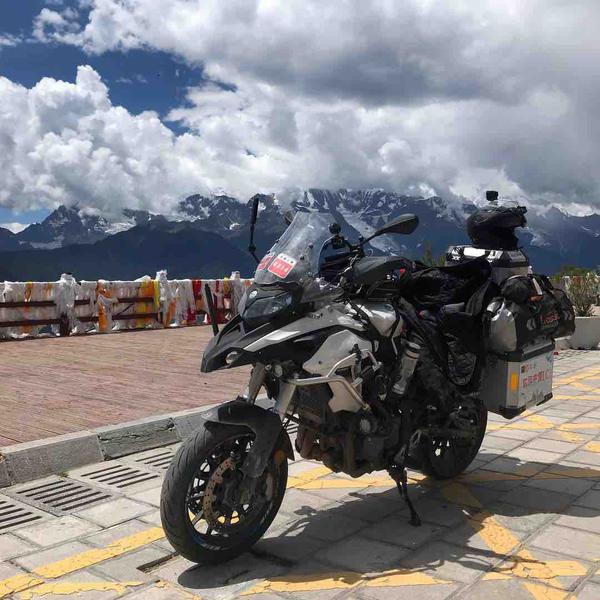 金阳喜欢风头像