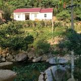 坦坦荡荡的穷山村头像