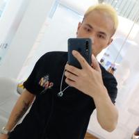 武汉发型师张欢头像