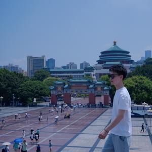 阎东⁷¹²