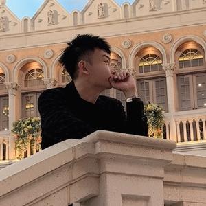 少宇头像