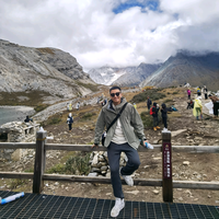 缺脑壳的可达鸭头像