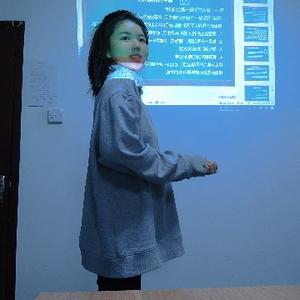 盈凯地坪小萱头像