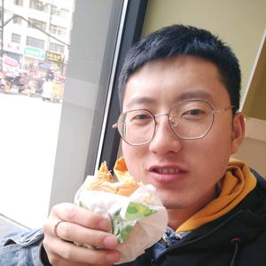 骑机车的阿文头像