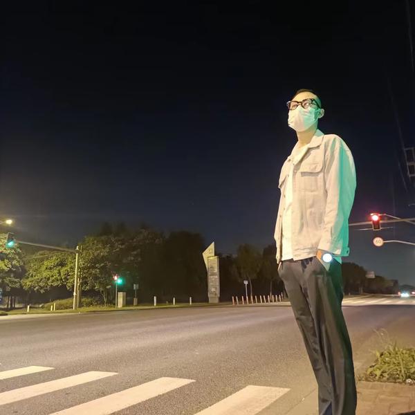 小邱本人啊头像