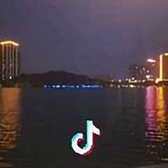 滟泽琳头像