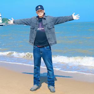 英语老师骆军头像