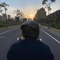 简不减肥🏍💨头像