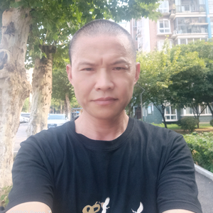 C1、C2教练向鄂华头像