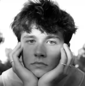 云诗岚的个人资料头像