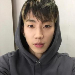 se7en头像