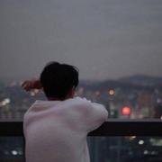 程序员抓头狂的个人资料头像