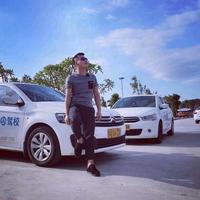 驾校靓仔二头像
