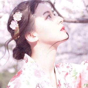 aka进进头像