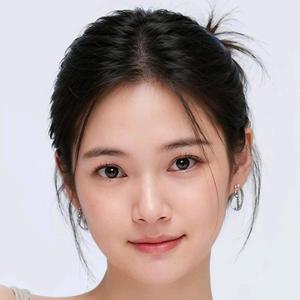 莜莜花蕊绽放枝头头像