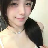 奶一口小怡头像