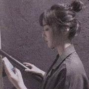 突入的个人资料头像