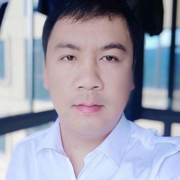 汽车人阿昌头像