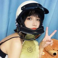 爱机车的周周头像